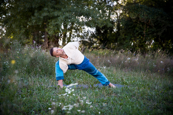 Professzionális masszőr és jóga oktató